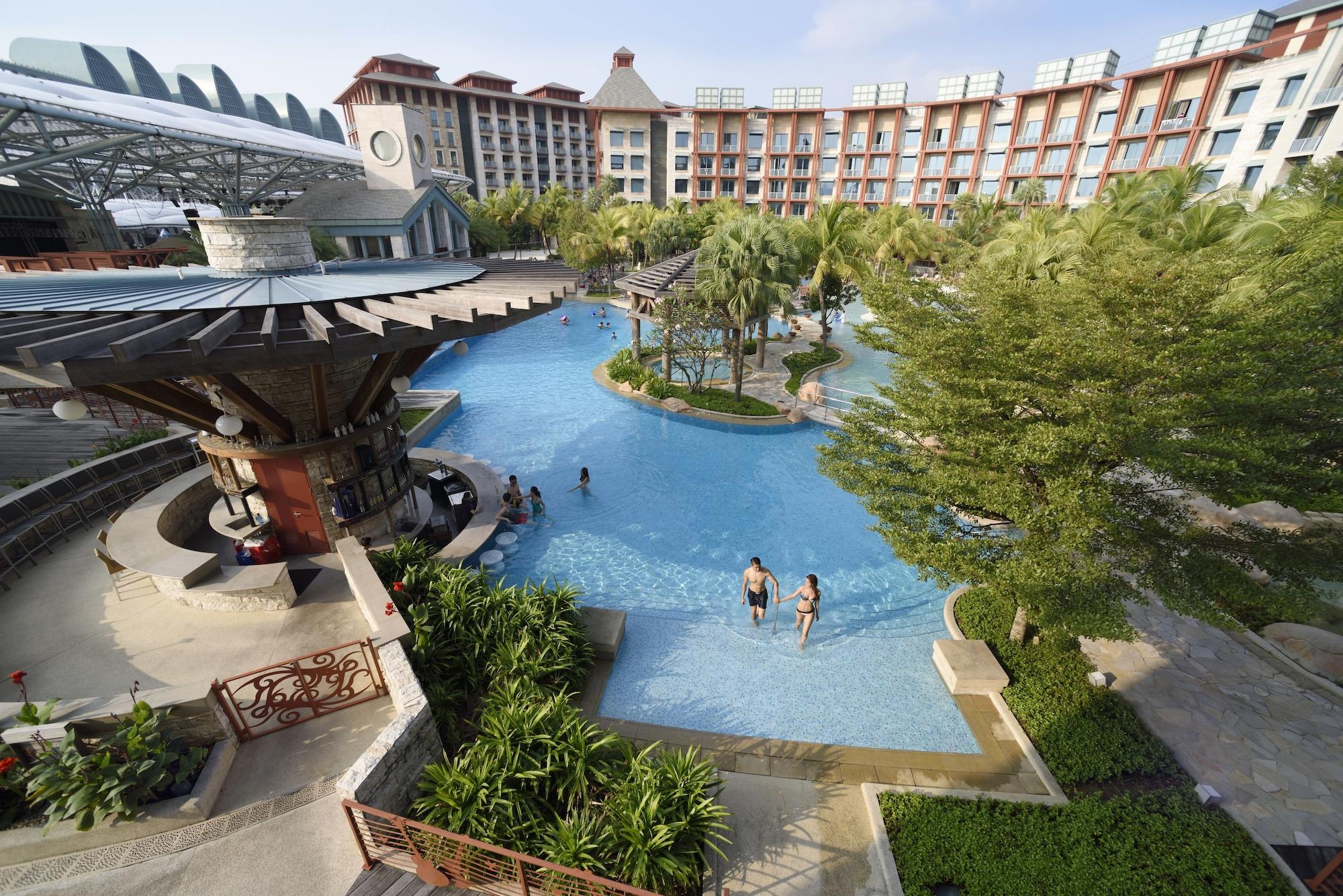 סינגפור Resorts World Sentosa - Hotel מראה חיצוני תמונה The pool at the resort